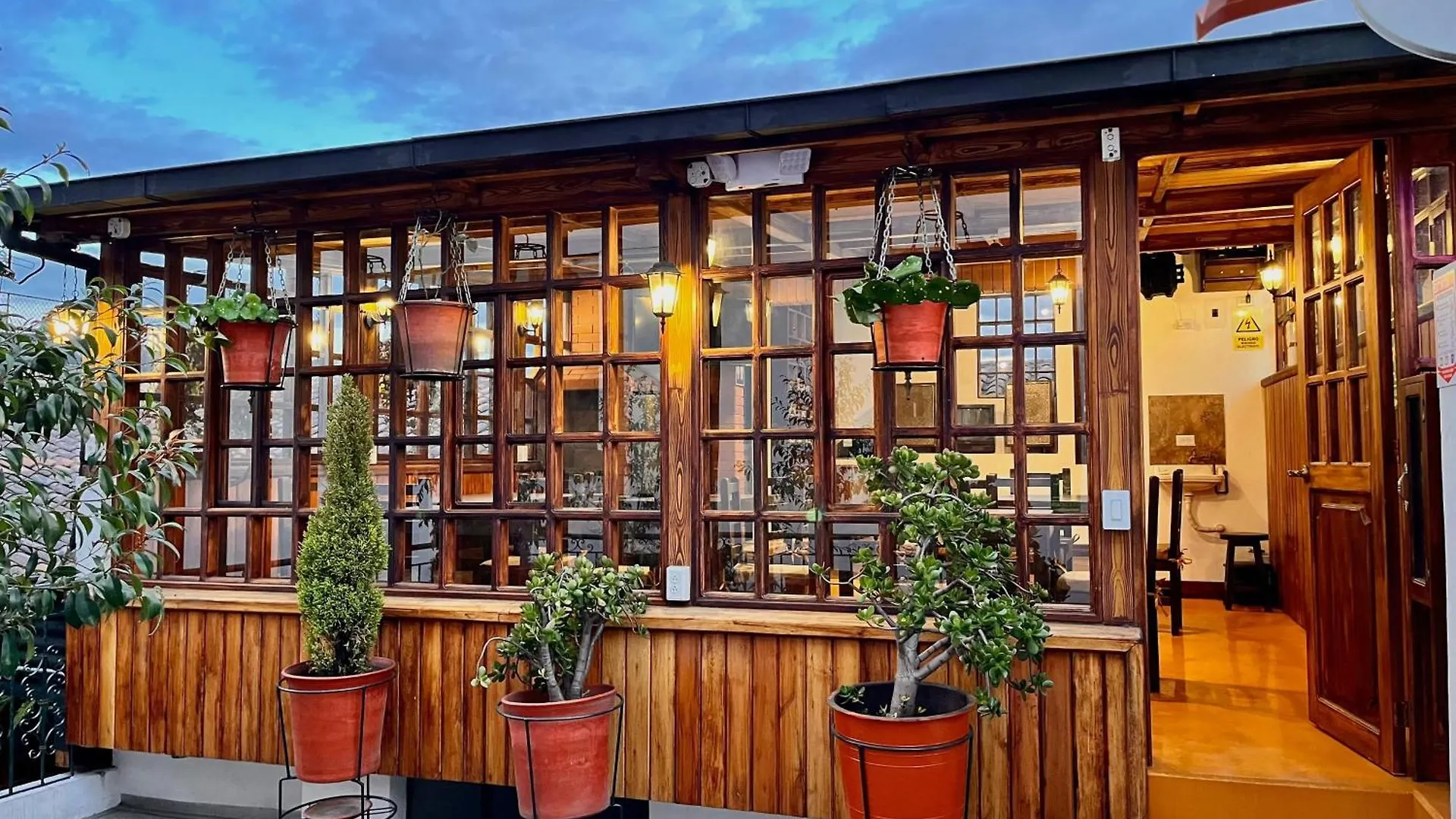 شقة فندقية Apart Hotel Loma Chica كويتو الإكوادور