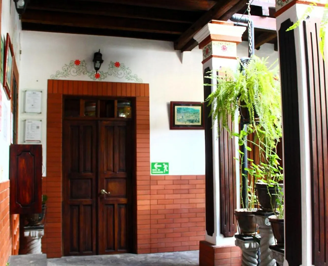 Apart Hotel Loma Chica كويتو 0*,